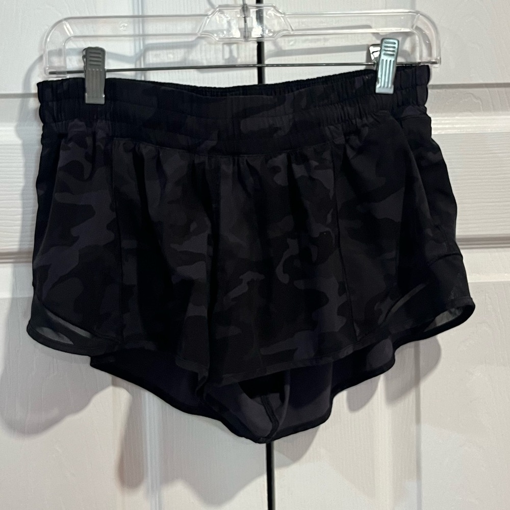 Black camo lulu lemon shorts